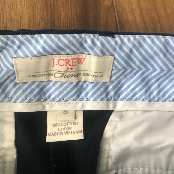 Shorts - Picture 3 of 3